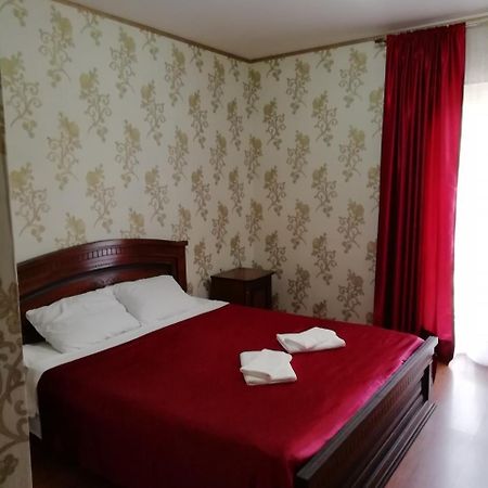 Mini-hotel Yanson 2 Gagra Buitenkant foto