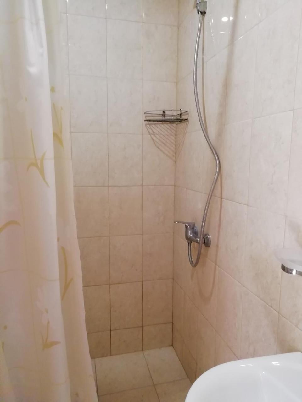 Mini-hotel Yanson 2 Gagra Buitenkant foto