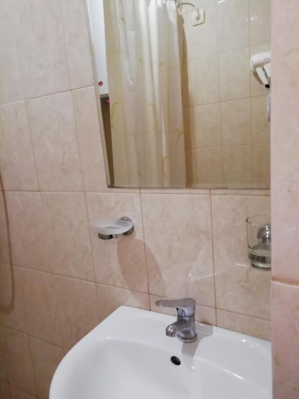 Mini-hotel Yanson 2 Gagra Buitenkant foto