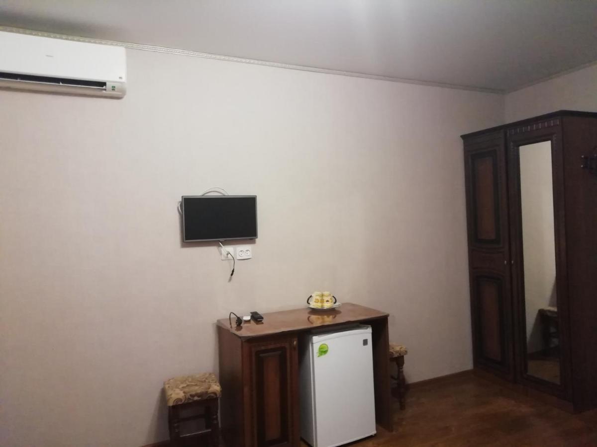 Mini-hotel Yanson 2 Gagra Buitenkant foto